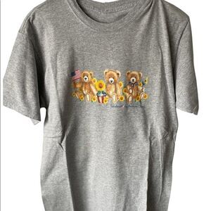 Patriotic Bear Women’s T-shirt size medium